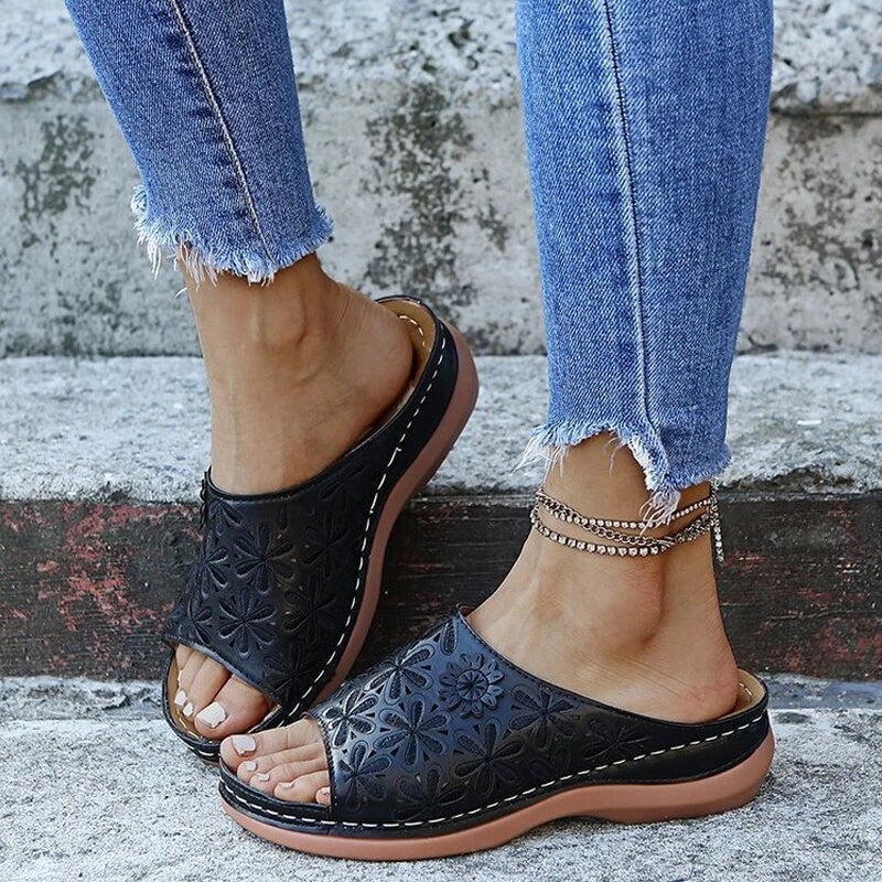 VALERIA – Orthopädische Sandalen mit Stickereien