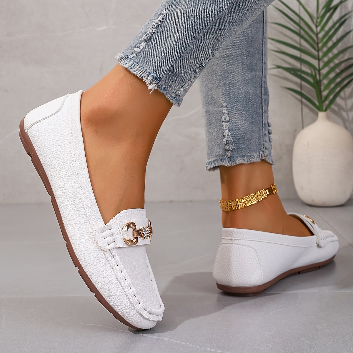 Veloura™ – Elegante Damen Slipper mit Kristall Schmetterlings Dekor