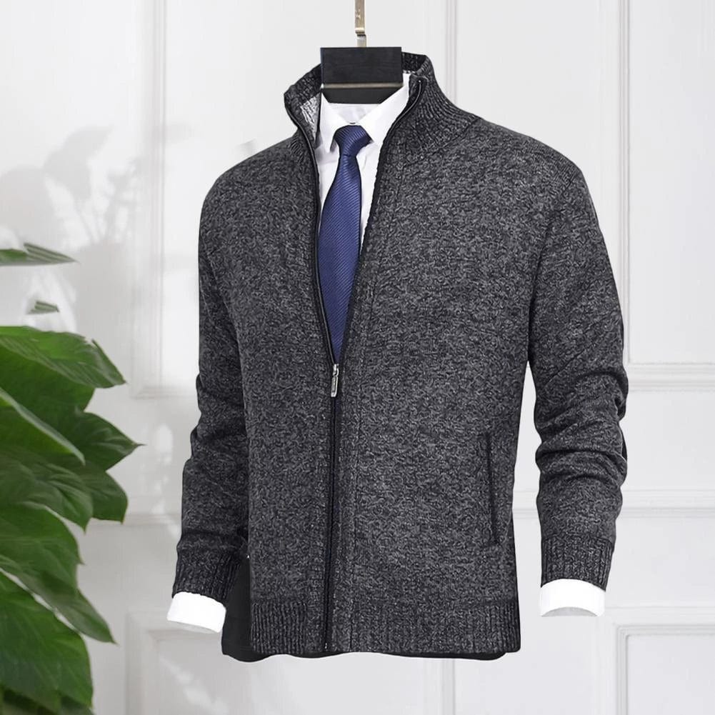 Warme Winterstrickjacke Torsten im klassischen Stil