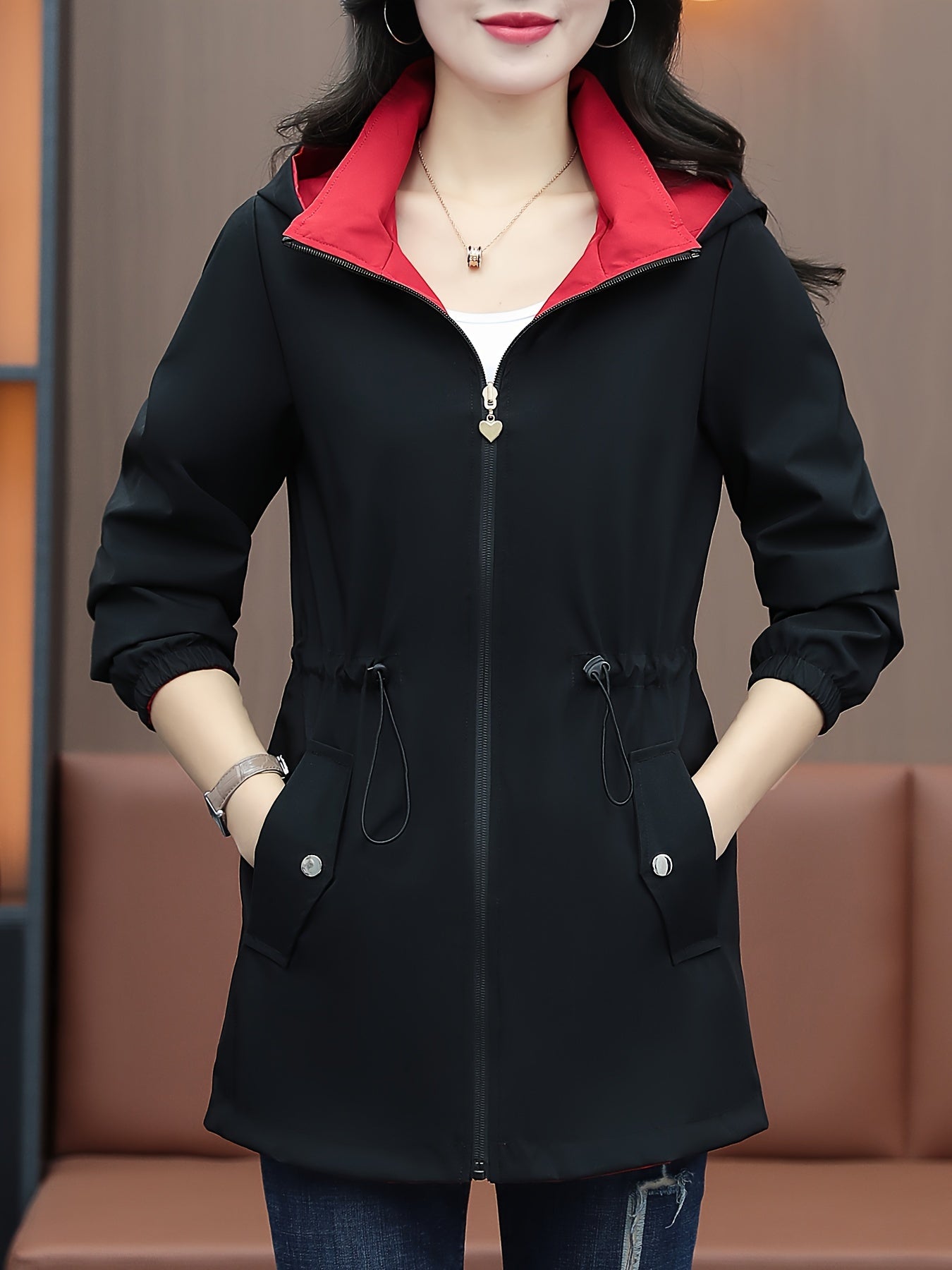 Wendejacke mit Kapuze in Schwarz von Reinica für verschiedene Looks