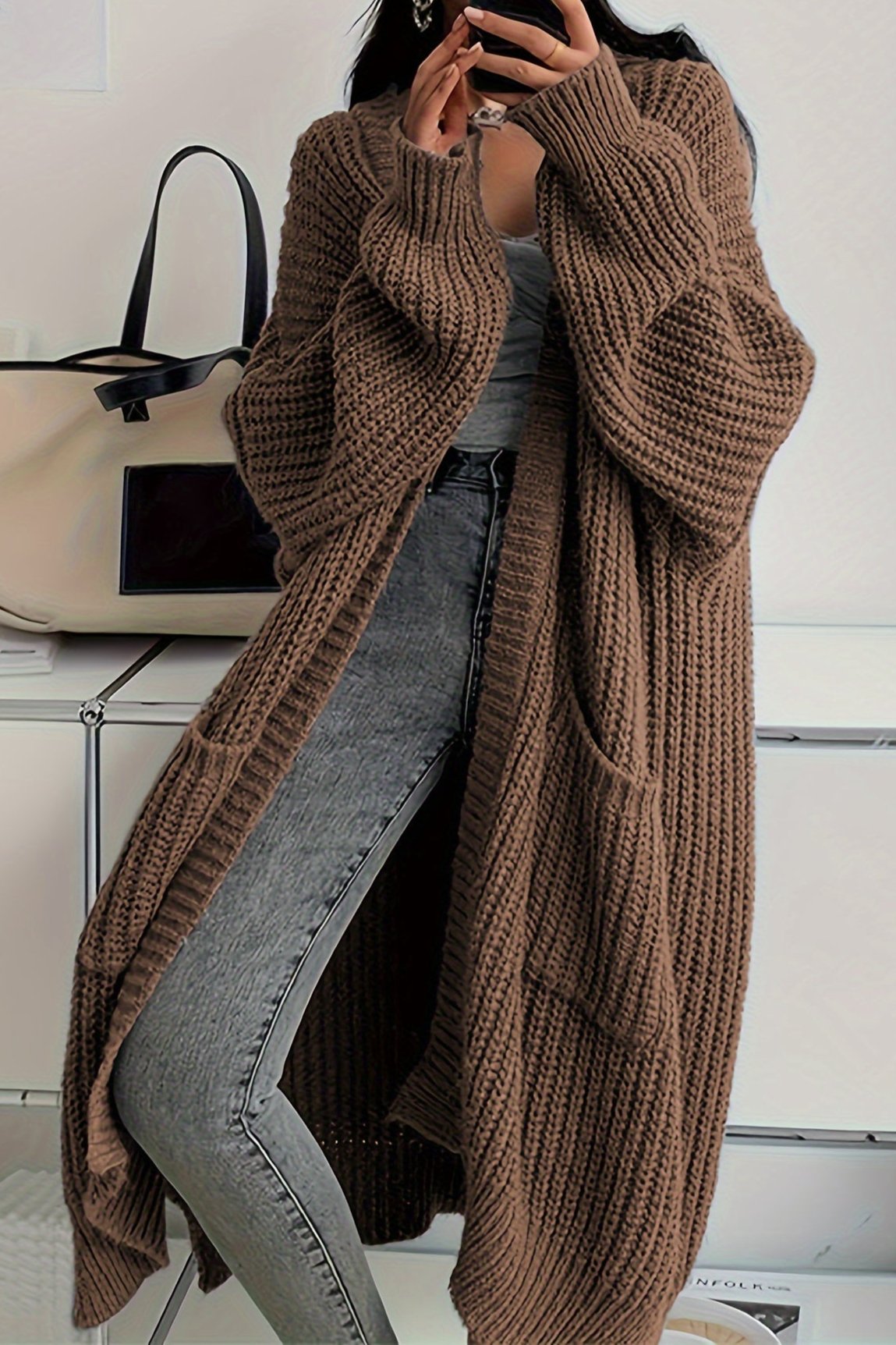 Zita: Lang geschnittener Strickcardigan