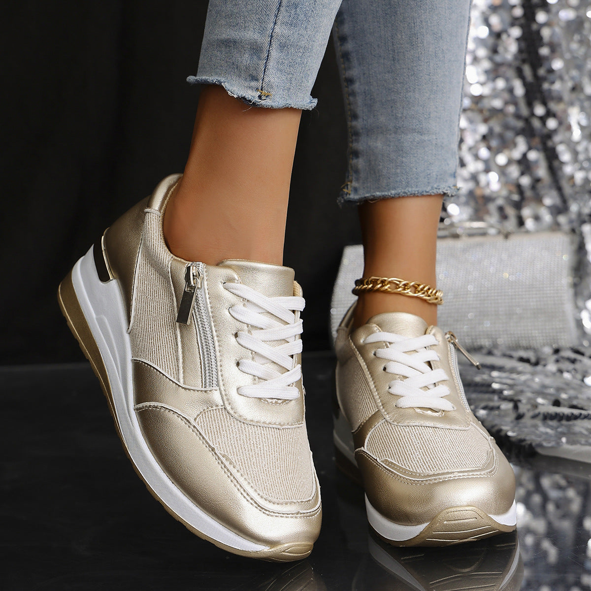 Stilvolle Sneaker mit hohen Sohlen Metallic Silber Gold