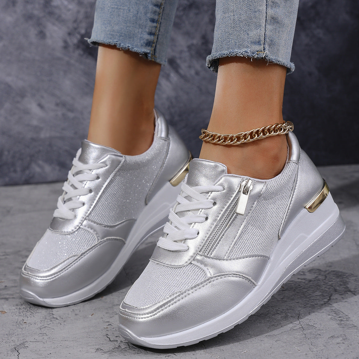 Stilvolle Sneaker mit hohen Sohlen Metallic Silber Gold