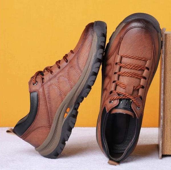 LuxoStep™ – Wasserdichte & Orthopädische Lederschuhe für Herren